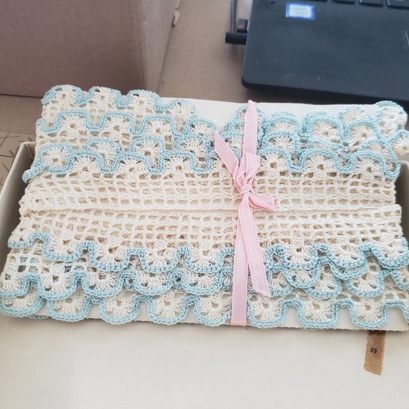 Diana Stockings - Picture 12 of 15